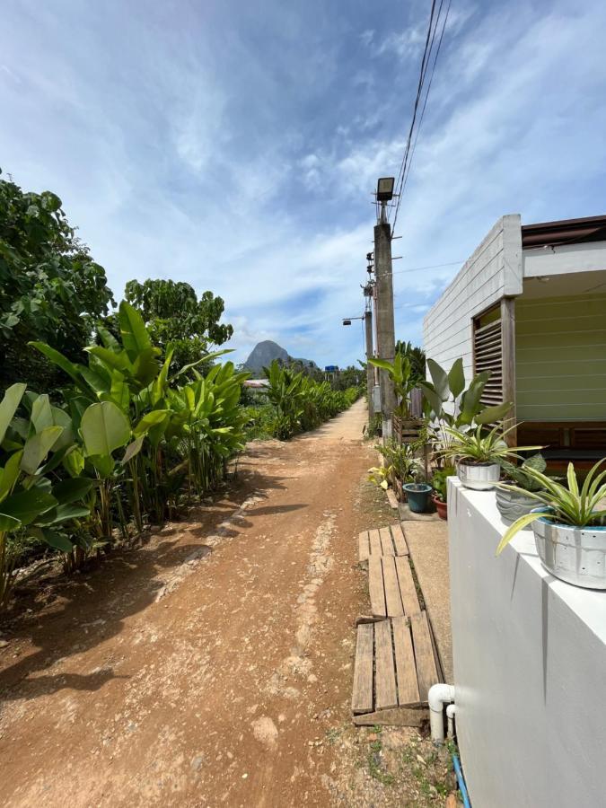 Hutch Lodging House El Nido Exterior photo